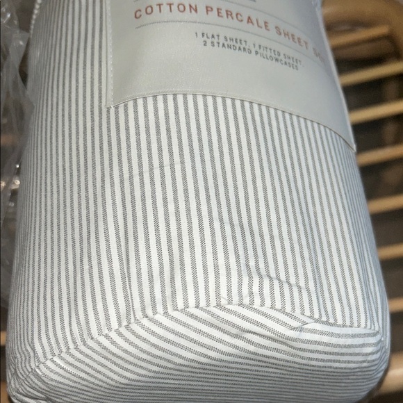 Hearth & Hand Queen Cotton Percale Sheet Set - Subtle Gray Stripes - Picture 5 of 8